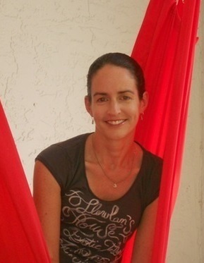 Дженифер Льюис