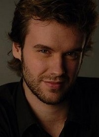 Фабрицио Валецано