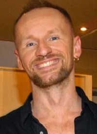 Оливер Фельд