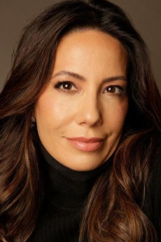 Рената Флорес