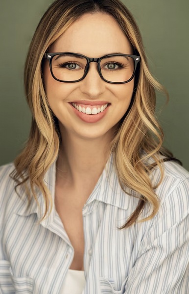 Мэгги Полити