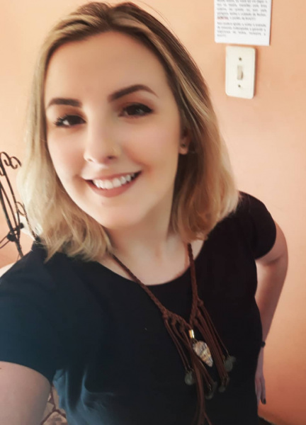 Паула Трояк