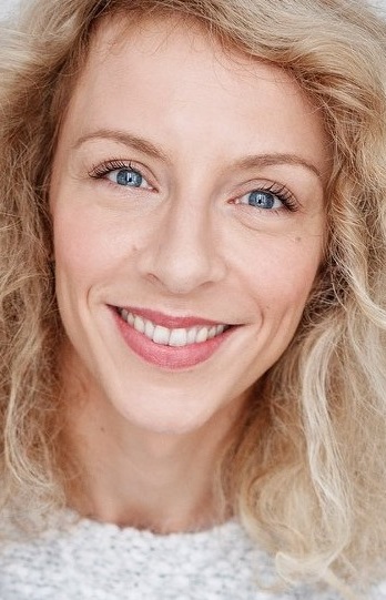 Джули Манотин