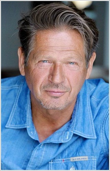 Джоши Питерс