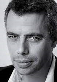 Стефан Микель