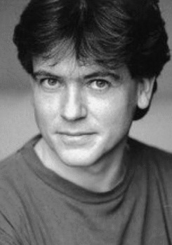 Дени Лостриа