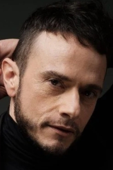 Маркос Бекер