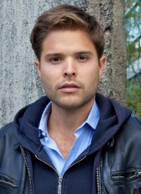 Николас Артайо