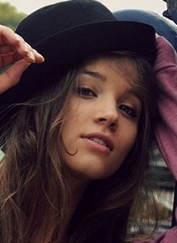 Мануэла Ренард