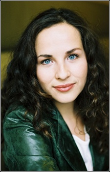 Нора Йокоша