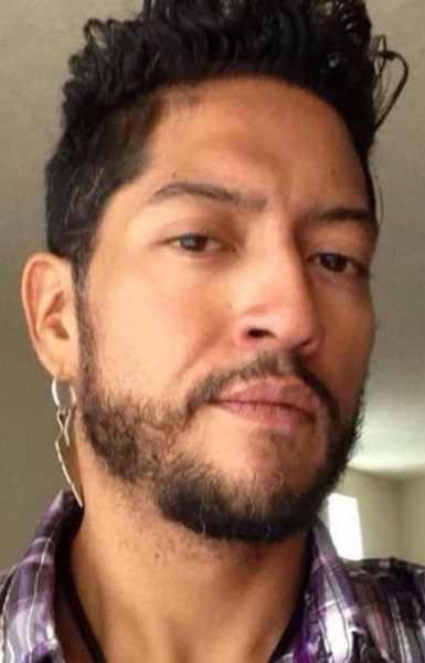 Оскар Флорес