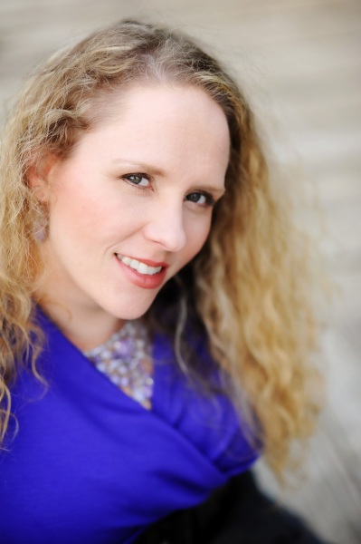 Андреа Лоуренс