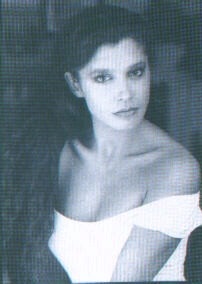 Моника Уорд