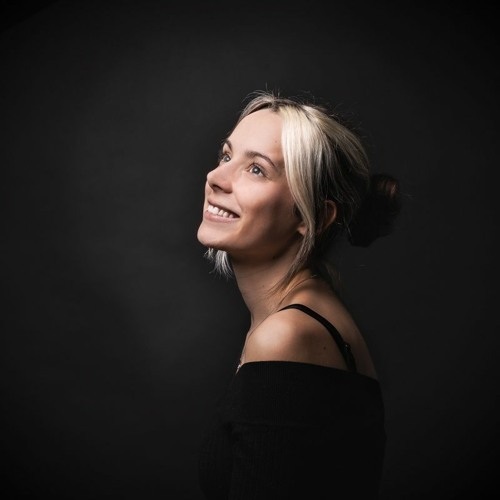 Люси Леопольд