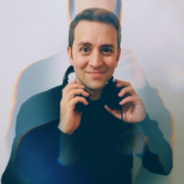 Дамиан Ставрос