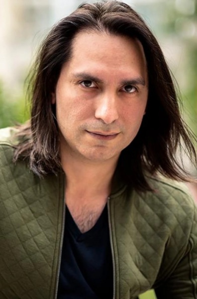 Адриан Годинес