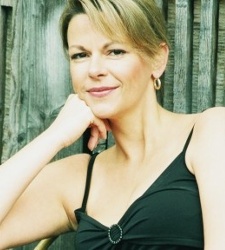 Клаудия Лёссль